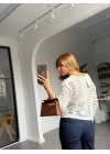 BEYAZ V YAKA TRİKO HIRKA