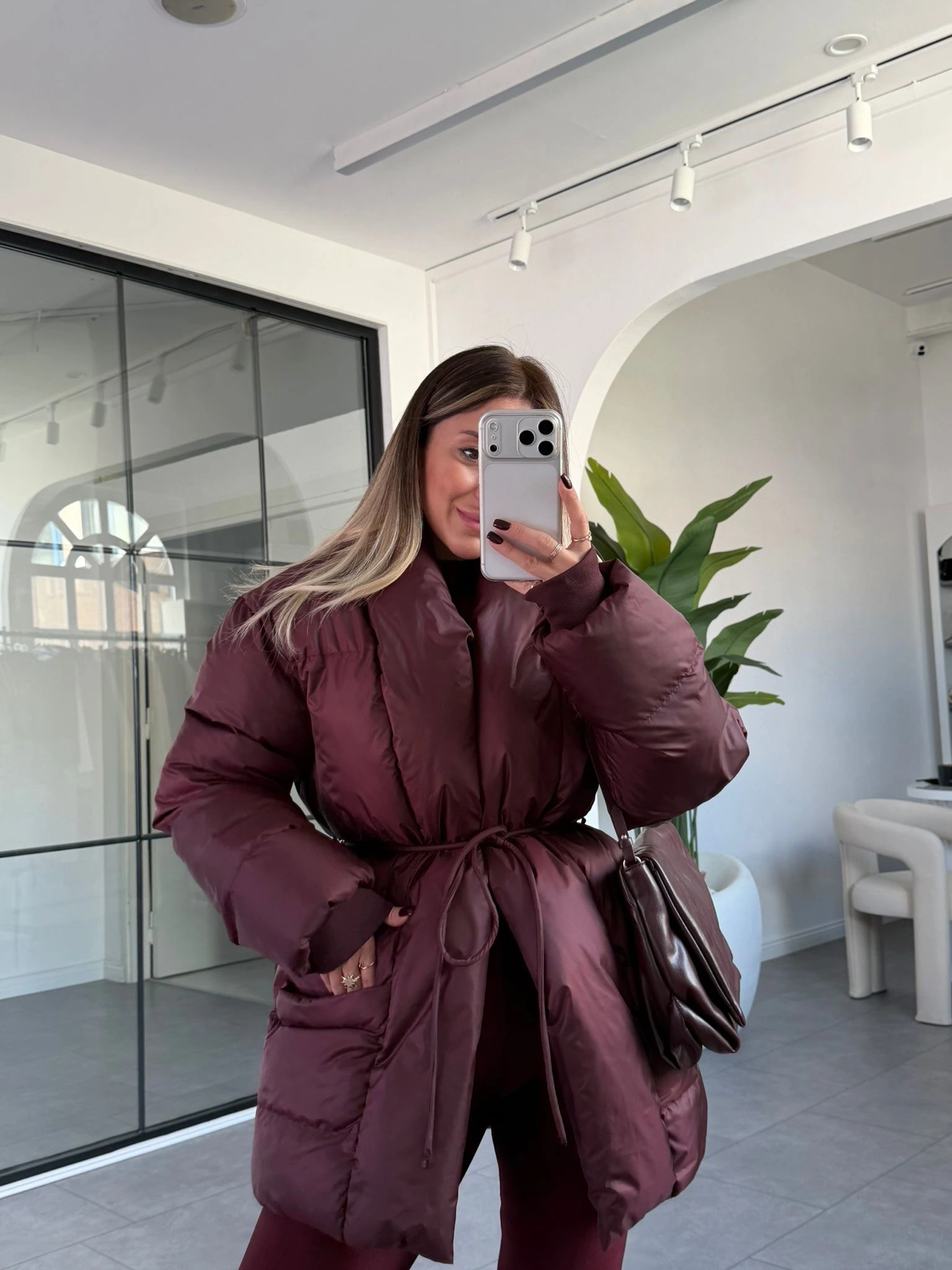 BORDO İP KEMERLİ ŞİŞME MONT