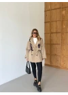 CAMEL DÜĞMELİ MANŞET DETAY KUŞAKLI KISA TRENÇKOT