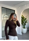 KAHVE KAYIK YAKA ASİMETRİK BLUZ