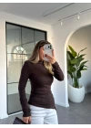 KAHVE KAYIK YAKA ASİMETRİK BLUZ