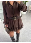 KAHVE KEMERLİ PİLİSELİ ŞİFON ELBİSE