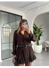 KAHVE KEMERLİ PİLİSELİ ŞİFON ELBİSE