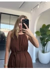 KAHVE ÖRGÜ DETAY YIRTMAÇLI UZUN ELBİSE