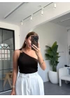KAHVE TEK OMUZ GOLD AKSESUARLI BLUZ