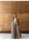 KARAMEL DÜĞMELİ MANŞET DETAY KUŞAKLI TRENÇKOT