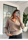 KOYU VİZON POLO YAKA DÜĞMELİ TRİKO KAZAK