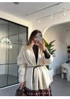 KREM DERİ KEMER DETAY TRİKO HIRKA