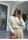 KREM PUL DETAYLI TRİKO HIRKA