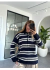 LACİVERT KREM POLO YAKA KAZAK
