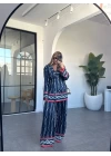 LACİVERT KRUVAZE ZİNCİR DESEN SATEN PANTOLON TAKIM