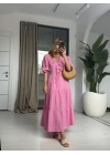 PEMBE NAKIŞLI BAĞLAMALI ELBİSE