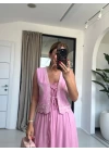 PEMBE NAKIŞLI YELEKLİ ELBİSE