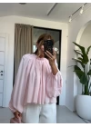 PEMBE YAKA BÜZGÜ DETAY BLUZ