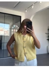 SARI SALYANGOZ DÜĞME DETAYLI TRİKO YELEK