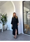 SİYAH BELİ LASTİKLE DRAPE DETAY YIRTMAÇLI UZUN ELBİSE