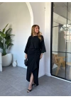 SİYAH BELİ LASTİKLE DRAPE DETAY YIRTMAÇLI UZUN ELBİSE
