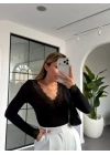 SİYAH DANTELLİ KAŞMİR BLUZ