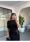 SİYAH DİLVİN ASİMETRİK YAKA KEMERLİ TRİKO ELBİSE