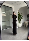 SİYAH DRAPE DETAY YIRTMAÇLI ELBİSE
