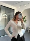 TAŞ DİLVİN DÜĞME DETAYLI BLUZ