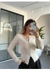 TAŞ DİLVİN DÜĞME DETAYLI BLUZ