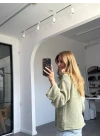 ÇAĞLA YEŞİLİ KAYIK YAKA TRİKO