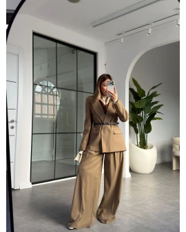 KARAMEL KEMERLİ CEKET