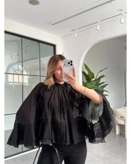 SİYAH VOLANLI BOYUNDAN BAĞLAMALI BLUZ