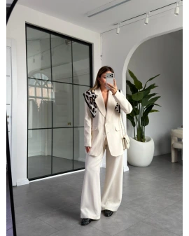 EKRU KIRLANGIÇ YAKA CEKET PANTOLON TAKIM