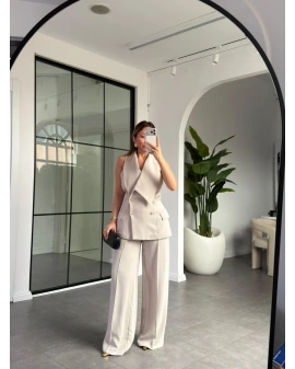 BEJ ASİMETRİK YAKA GOLD DÜĞMELİ YELEK PANTOLON TAKIM