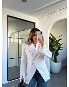 BEYAZ ASİMETRİK ATLAS CEKET 9703