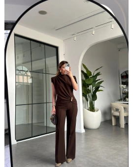 KAHVE OMZU VATKALI BROŞLU TAKIM