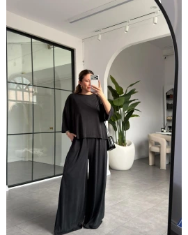 SİYAH BEL DETAYLI DÖKÜMLÜ MODAL TAKIM