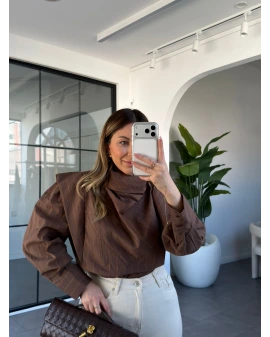 KAHVERENGİ DİK YAKA TASARIM GÖMLEK 8584