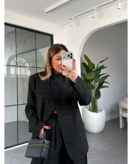 SİYAH DİK YAKALI EKOSE DESENLİ CEKET 9731