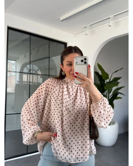 KREM PUANTİYELİ ŞAL DETAYLI ŞİFON BLUZ