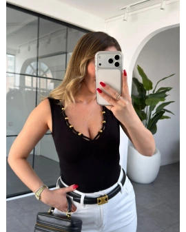 SİYAH V YAKA GOLD BONCUK DETAYLI BLUZ