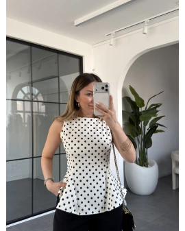 BEYAZ SİYAH PUANTİYE BLUZ