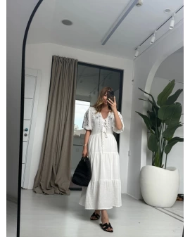 BEYAZ NAKIŞLI BAĞLAMALI ELBİSE