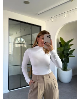 BEYAZ YARIM BALIKÇI YAKA BODY