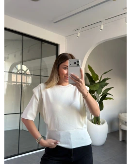 EKRU VATKALI KISA KOLLU TRİKO