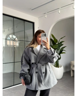 GRİ DÜĞMELİ MANŞET DETAY KUŞAKLI KAŞE KABAN