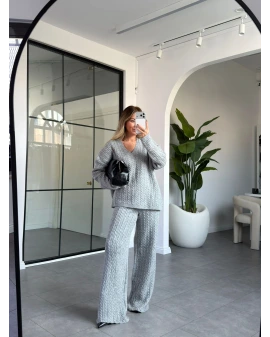 GRİ V YAKA TRİKO TAKIM