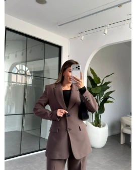 KAHVERENGİ BELDEN OTURTMALI BLAZER CEKET