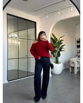 KIRMIZI OMUZ DETAYLI KAZAK