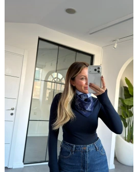 LACİVERT BALIKÇI YAKA PARMAK GEÇİRMELİ BLUZ