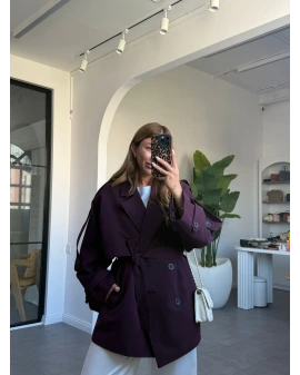 MÜRDÜM DÜĞMELİ MANŞET DETAY KUŞAKLI KISA TRENÇKOT