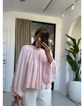 PEMBE YAKA BÜZGÜ DETAY BLUZ