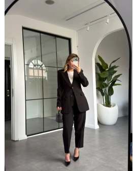 SİYAH BELDEN OTURTMALI BLAZER CEKET